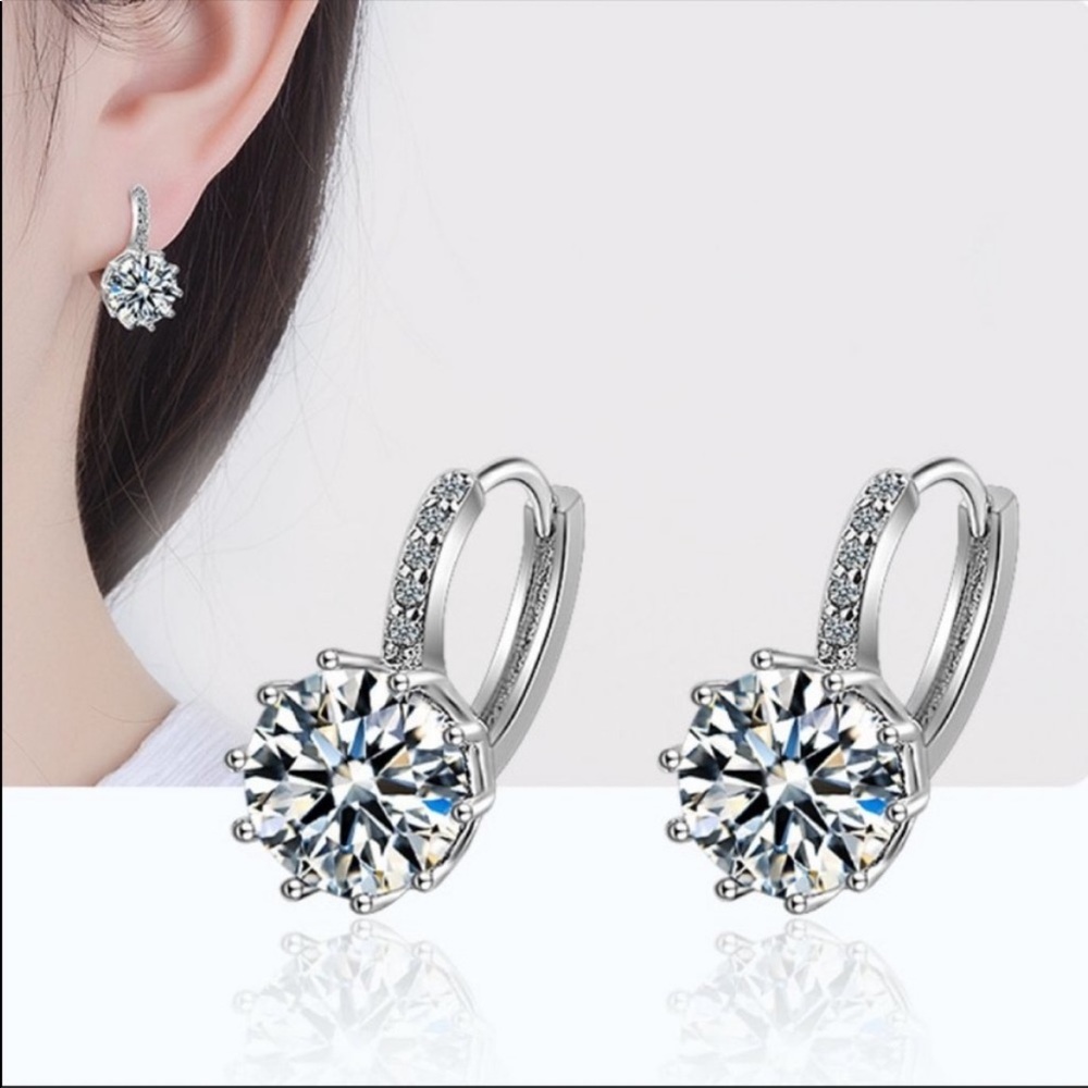 NEW SOLITAIRE 925 STERLING SILVER DIAMOND HOOP EARRINGS - Picture 3 of 4
